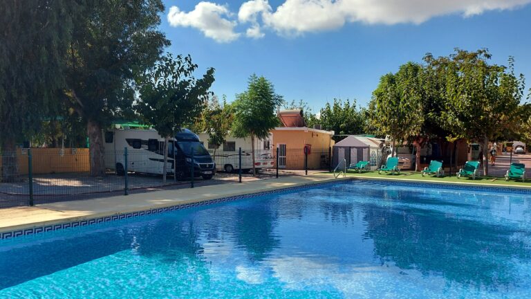 Camping El Jardin in El Campello – Month 1