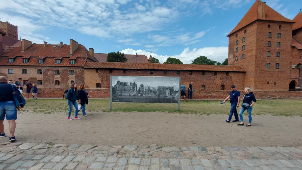 Manvanoplan visits Malbork Castle