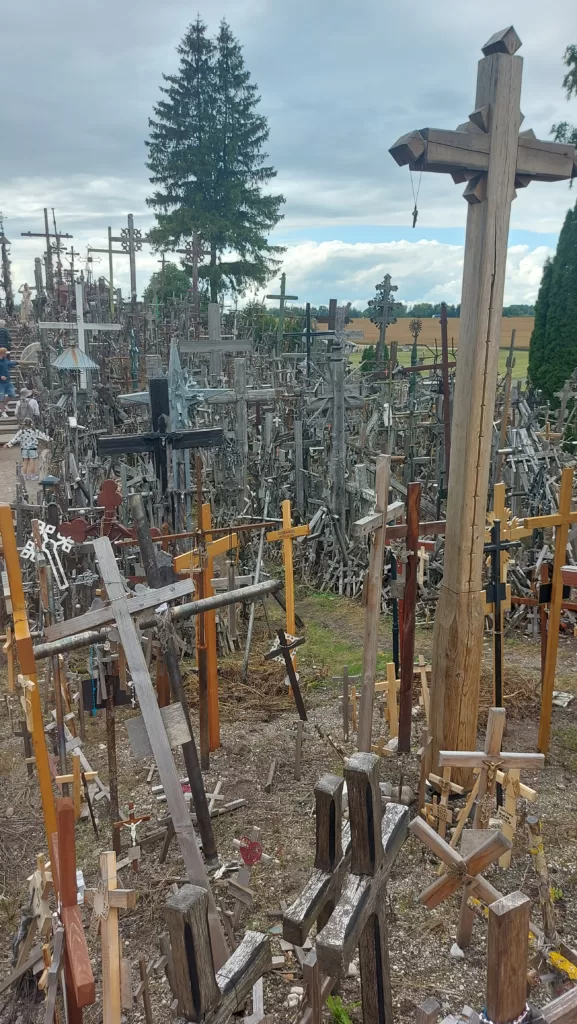 Manvannoplan visits the Hill of Crosses