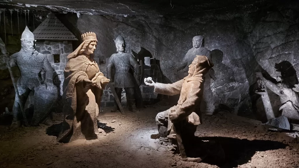 ManVanNoPlan visits the Wieliczka Salt Mine